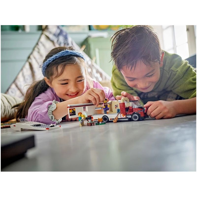LEGO City Holiday Adventure Camper Van. 385 gab.