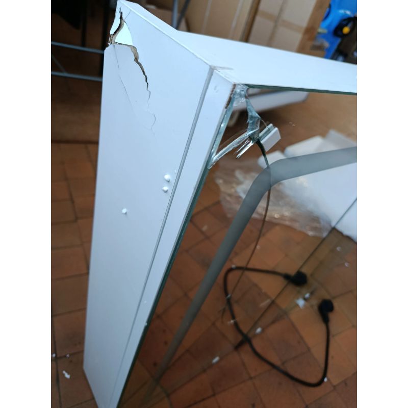 Уценённый товар - Зеркальный шкаф для ванной комнаты аквамарин с LED-подсветкой, 65 × 65 см