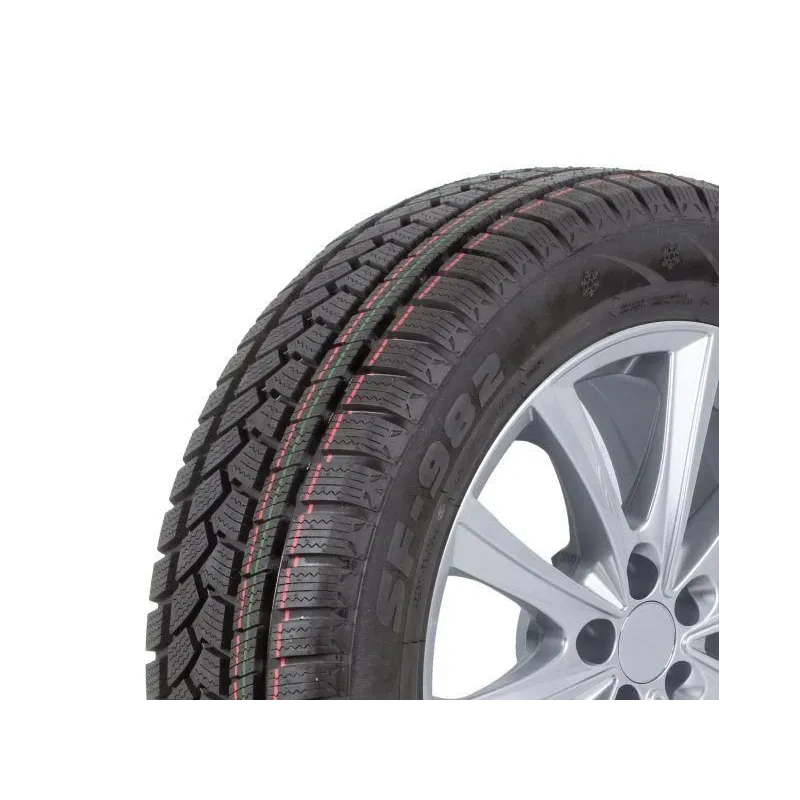 Ziemas riepa Tires 195-65-R15. 95-T. E. D. 72 dB
