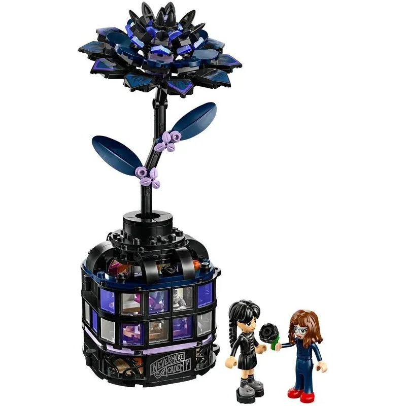 Konstruktors LEGO Wednesday Black Dahlia Flower 76784