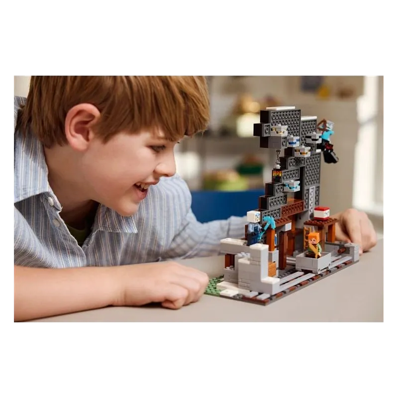 Konstruktors LEGO Minecraft The Pickaxe Mine 21277