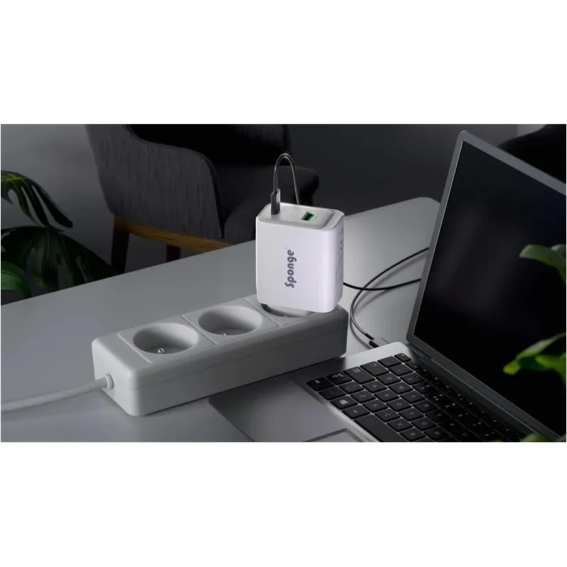 Adapteris Sponge C3 65W GaN. USB-C-USB-A. balta