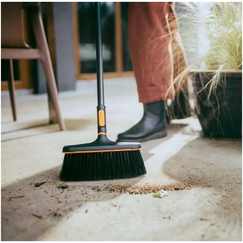 Pagalma birste Fiskars OneClick 1080701. 270 mm