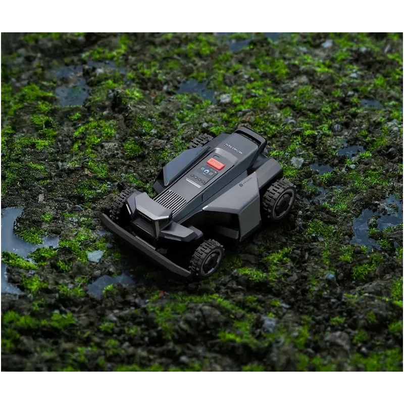 Zāles pļāvējs – robots Segway X420. 2400 m²