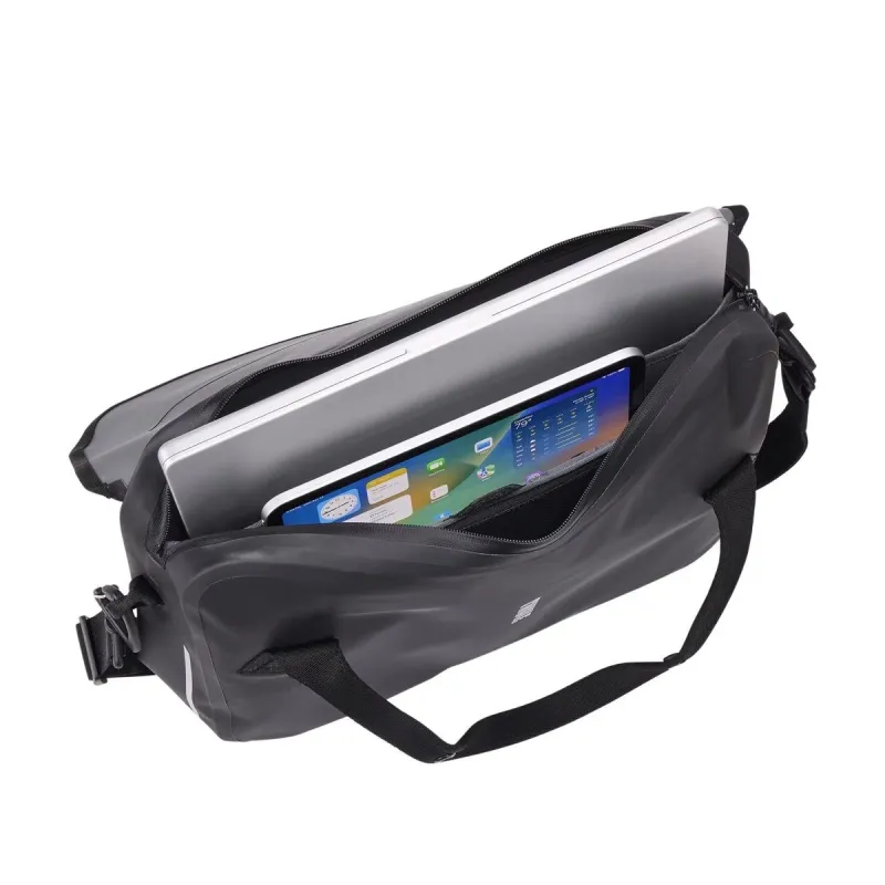 Thule 5479 Shield Attache Inlock 16 Black