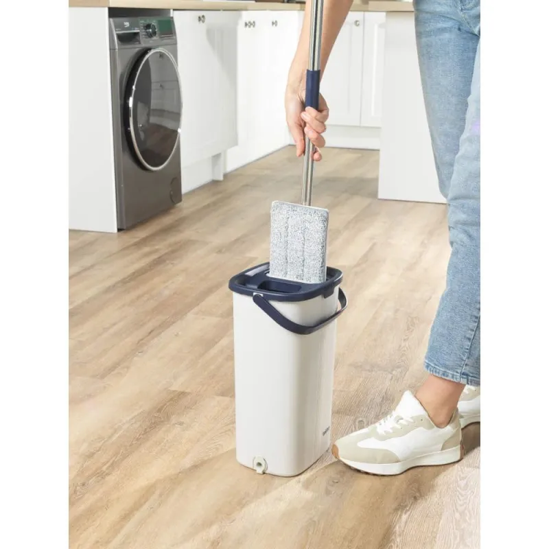Beldray LA00000008EU7 Flat Head Mop &amp, Bucket
