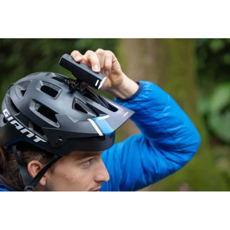 Priekšējais lukturis Giant Recon HL 1800