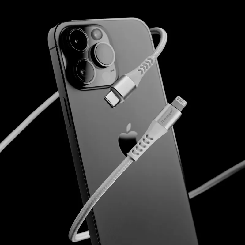 Cable usb-c to lightning 1.5m-7902002 intenso