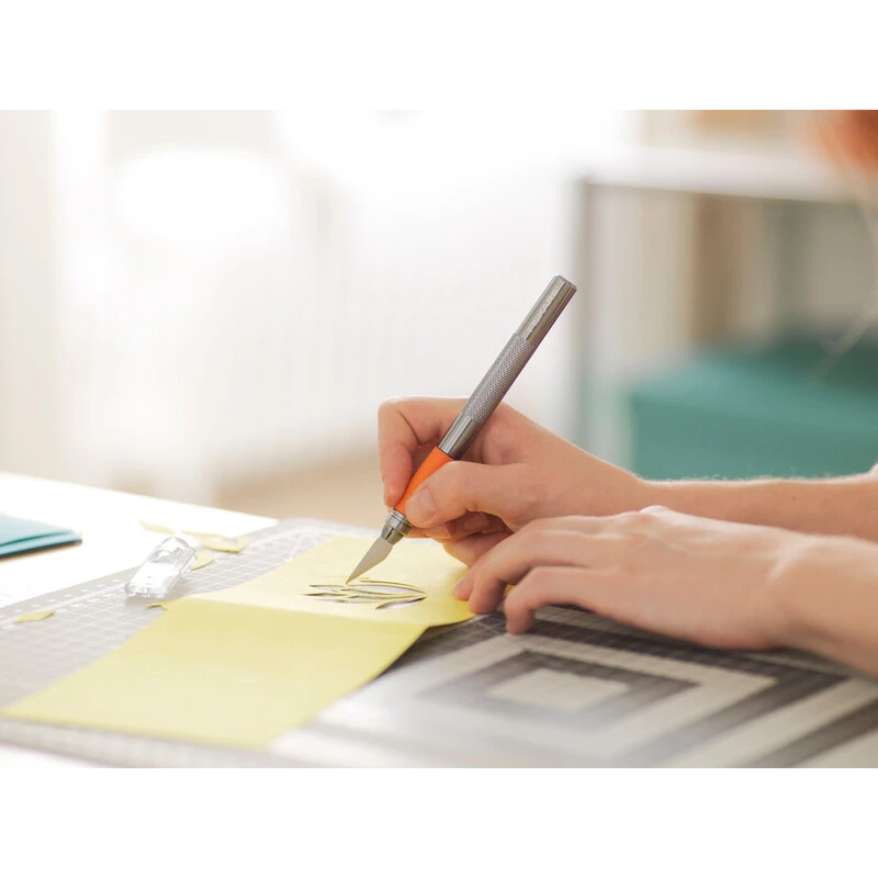 Rokdarbu nazis-skalpelis