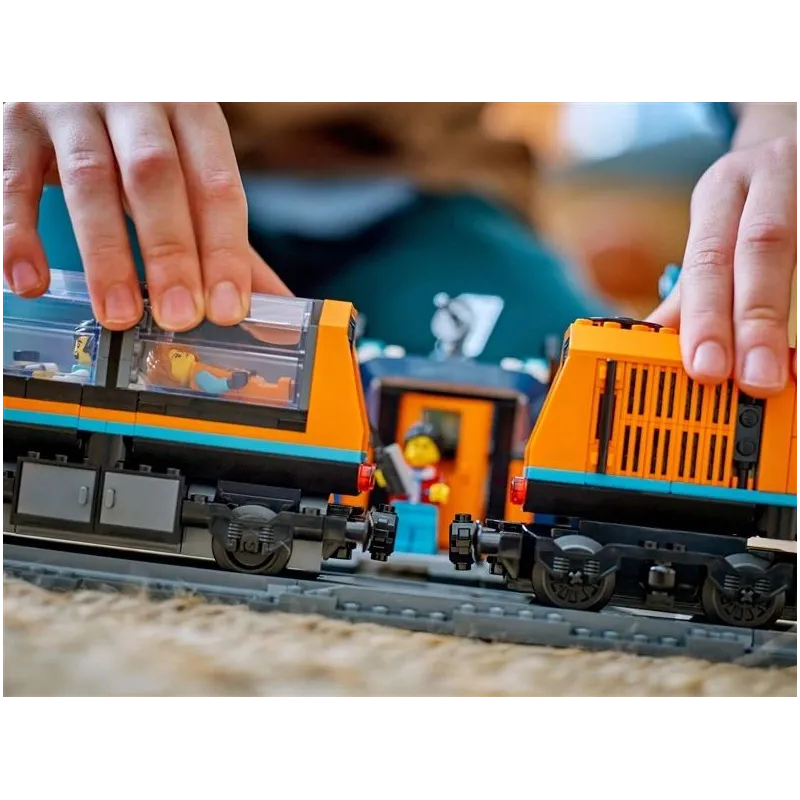 Konstruktors LEGO City Explorers Polar Express Train