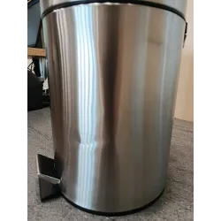 Nukainota prekė - BESK chromuotas pedalų šiukšliadėžė, 5 l