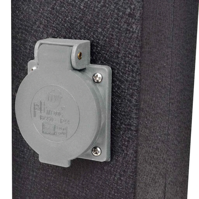 Melns dārza kontaktligzdas statnis ar lampu