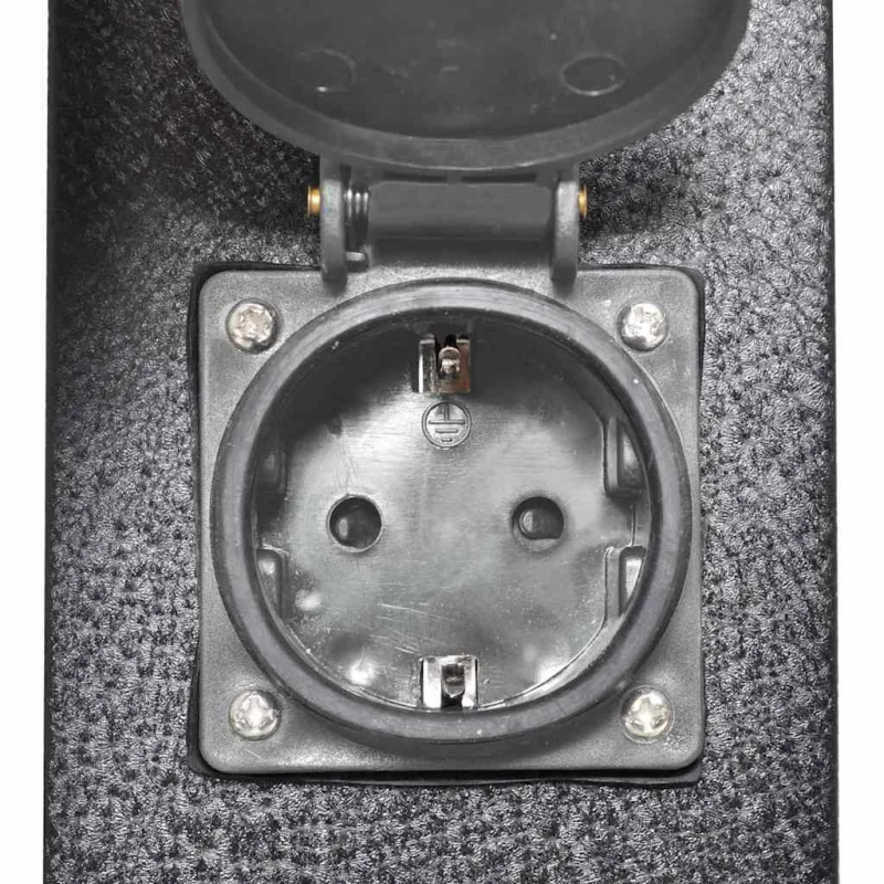 Melns dārza kontaktligzdas statnis ar lampu