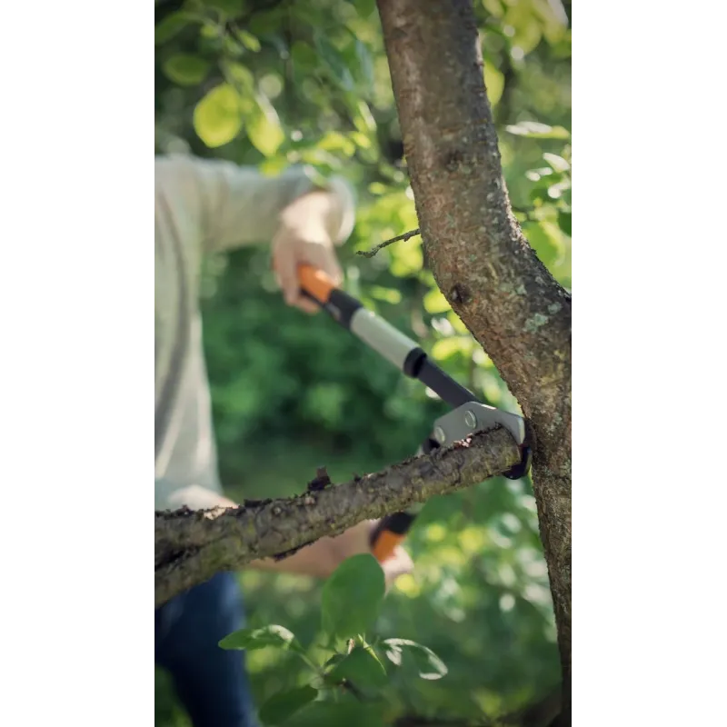 Šakų sekatorius žalioms šakoms Fiskars 1020187, 64 cm