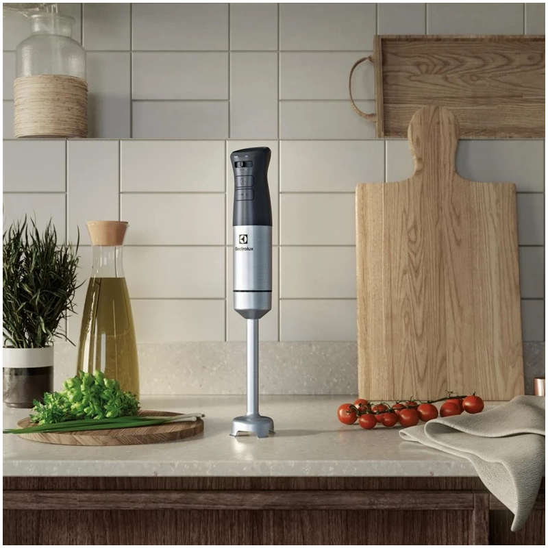 Rokas blenderis electrolux e5hb2-8ss