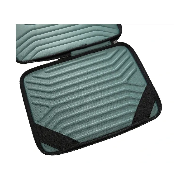 Case Logic 4806 Vigil Laptop Sleeve 11 WIS-111 Black