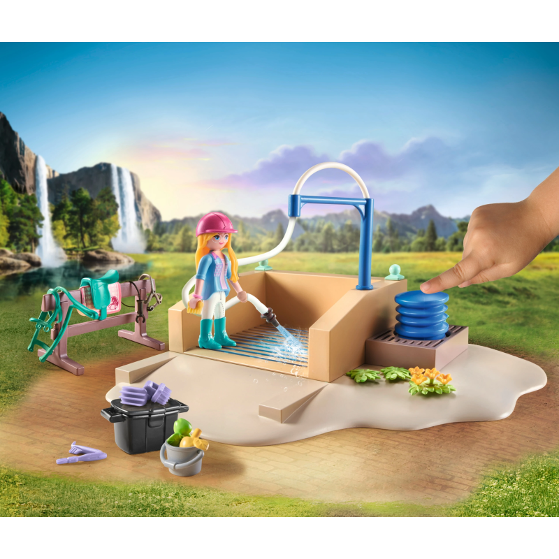 PLAYMOBIL WORLD OF HORSES Mazgāšanas stacija ar Izabellu un Lauveni 71354