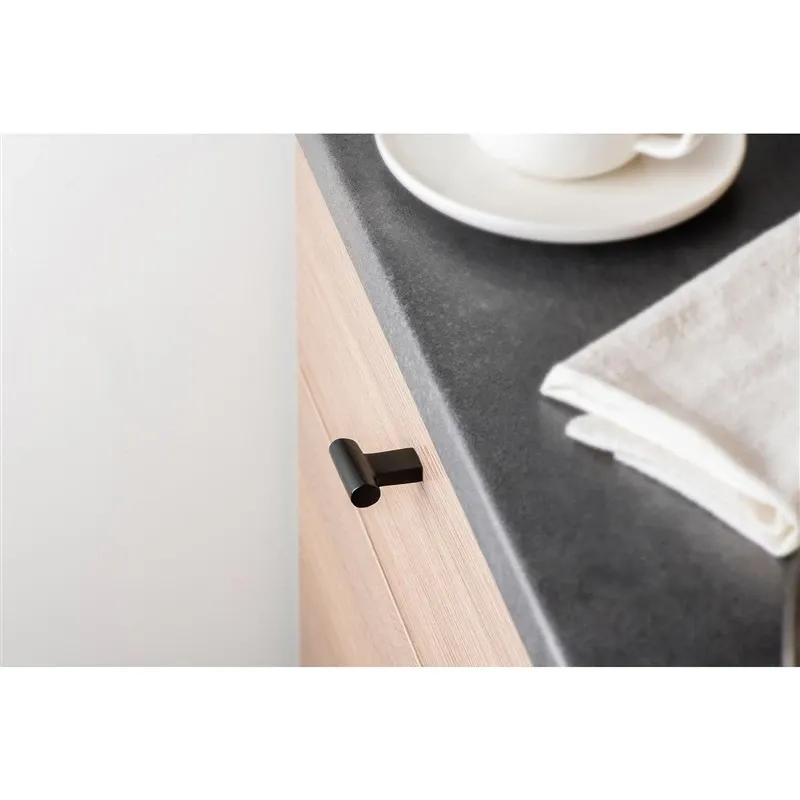 Mēb.rokturisd36 7-777.18 melns