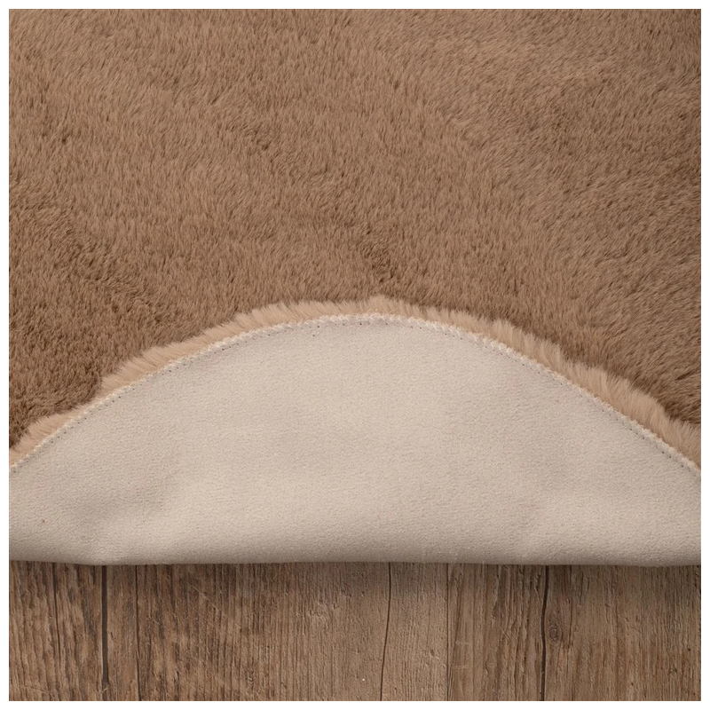 Paklājs māksl.trušādas 90x60 800 gsm sm.