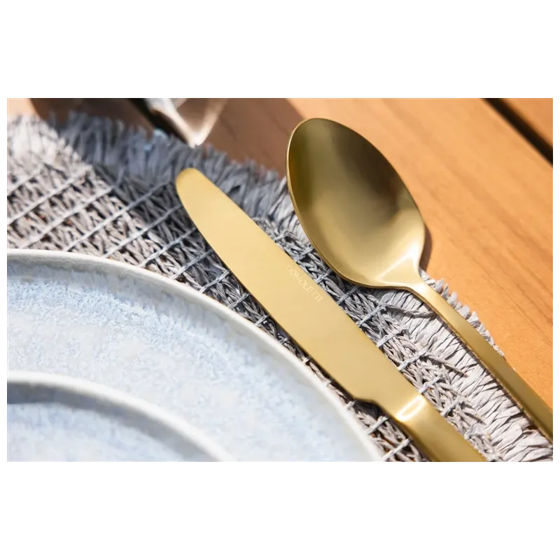 Galda piederumu komplekts Domoletti, zelta krās.