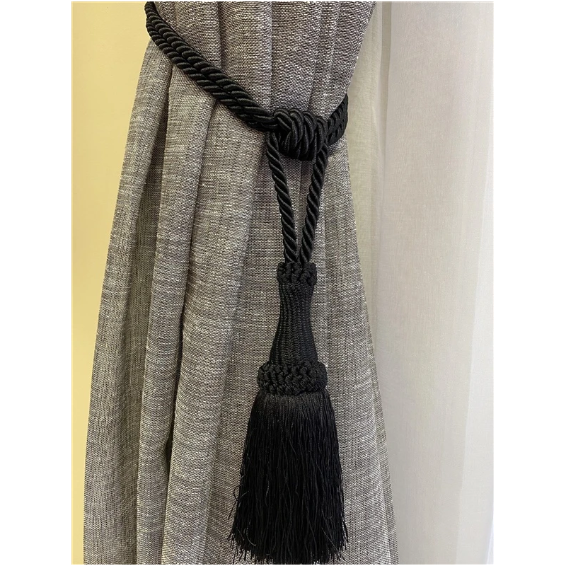 Bārkstis aizkara melns