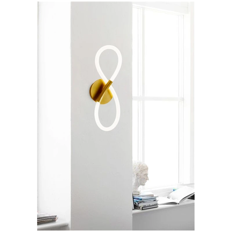 Lampa led sienas tigris 4000k zelta