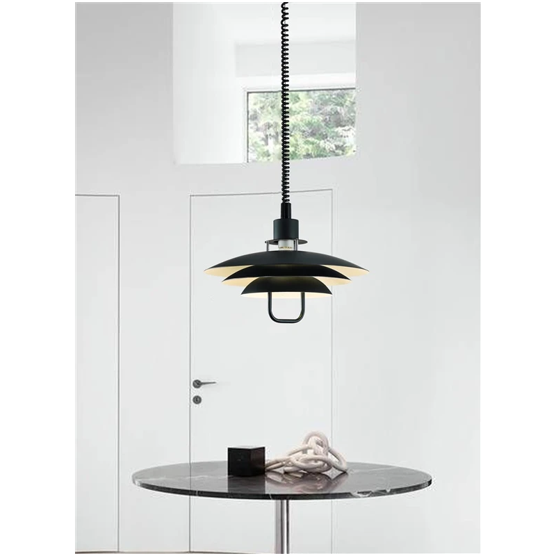 Lampa griestu isle e27 melna