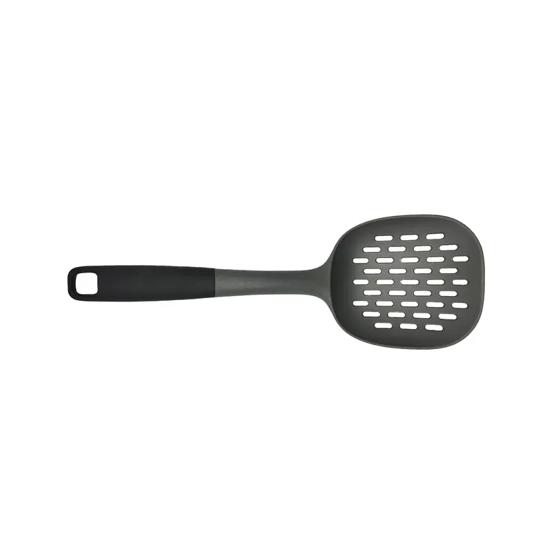 Putu karote Domoletti, melna