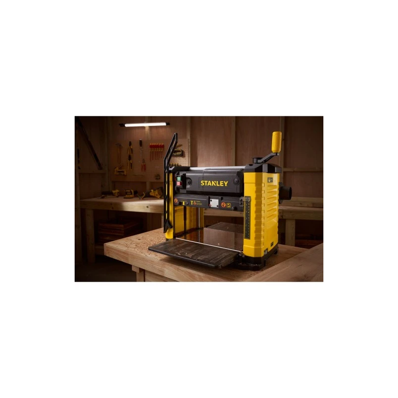 STANLEY Biezumēvele 1800W