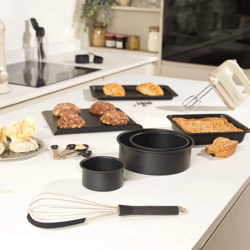 Salter BW128381EU7 Bakes 8-Piece Silicone Utensil Set