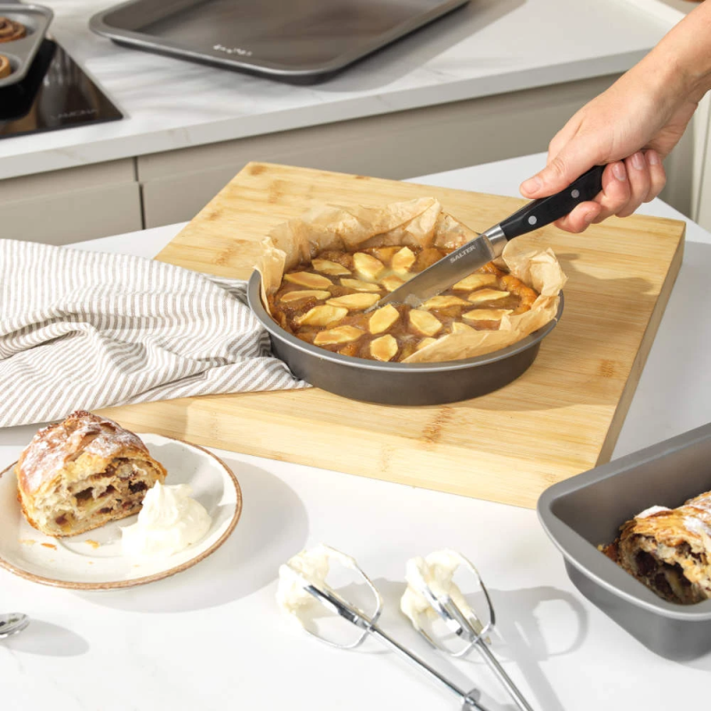 Salter BW13662 Essentials 20cm Round Tin