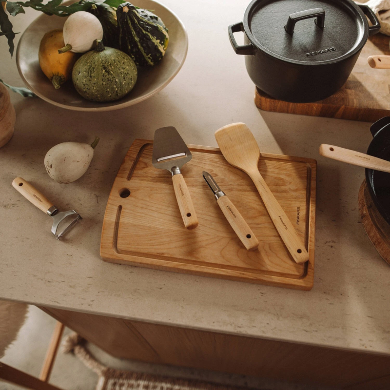 Folken cietā siera nazis