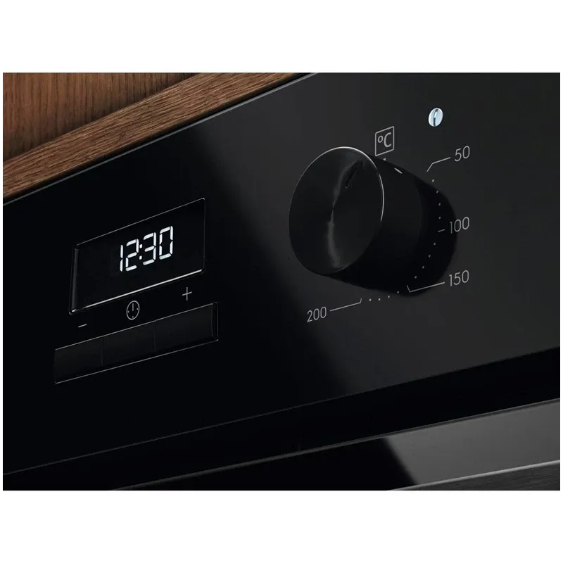 Įmontuojama orkaitė Electrolux 300 serija „Convection“ LOH3H00BK