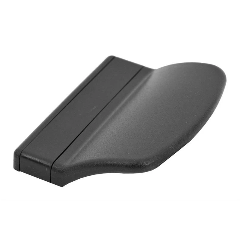 Rokturis balkona durvīm melns