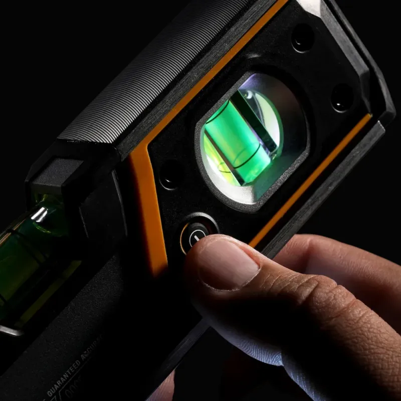 ToughBuilt TB-H2-L-M23LH-M profesionāls 23 cm ,9, magnētiskais box tipa līmeņrādis ar LED apgaismojumu