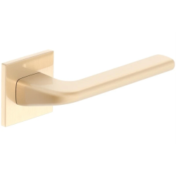 Rokturis durvju diva k fit zelta