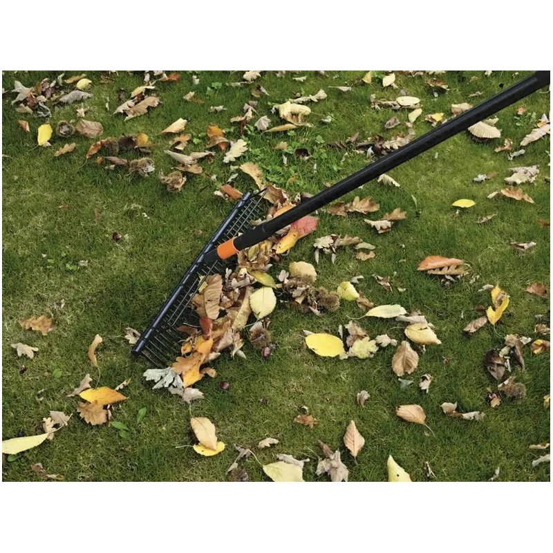 Šieno grėblys universalus Fiskars QuikFit 135514-1000656, be koto, 570 mm, juoda sp.