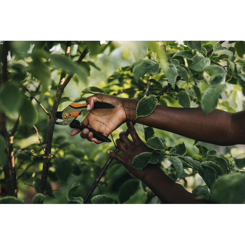 Fiskars dārza šķēres Solid P331 ,1057163,