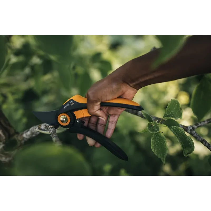 Sekatorius žalioms šakoms Fiskars P521, 20 cm