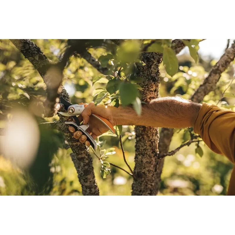 Секатор для зеленых ветвей Fiskars P751, 25 см