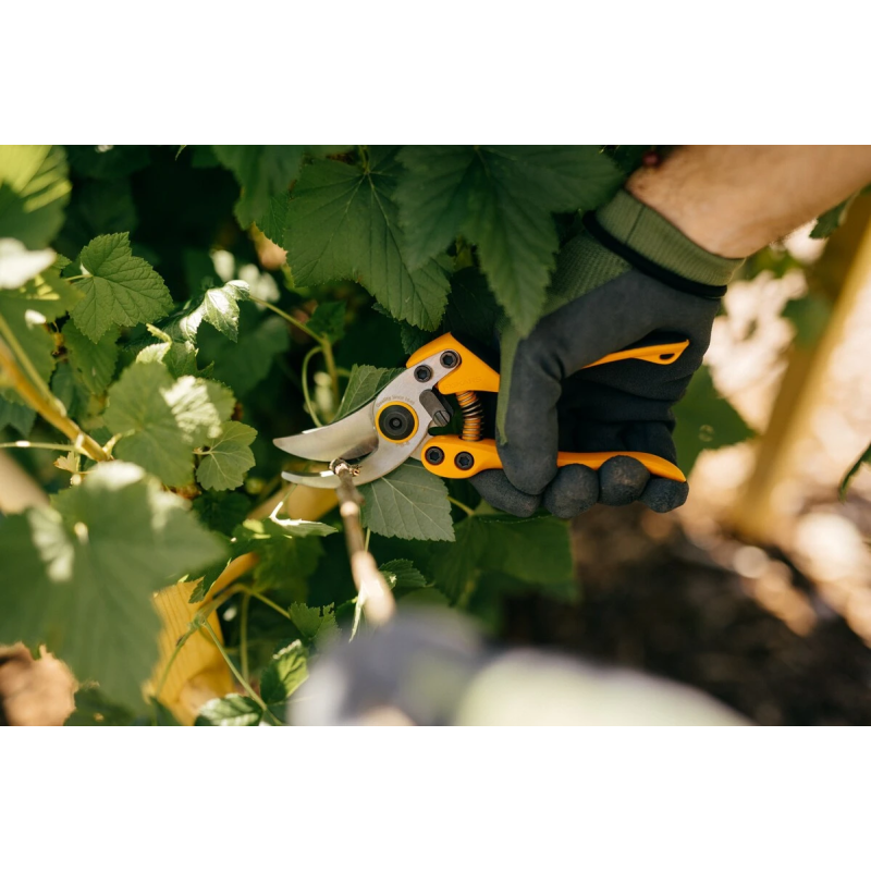 Fiskars dārza šķēres ,universālas, SoftGrip,