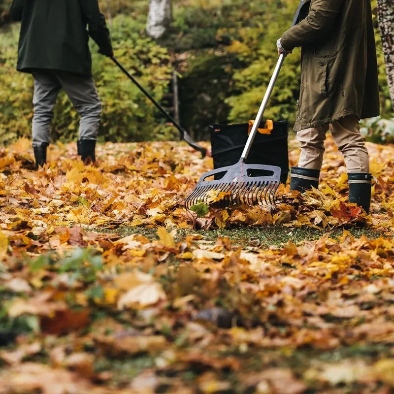 Grābeklis vēdekļa Fiskars Xact 1027037, ar kātu, 1760 mm