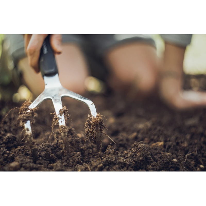 Fiskars Xact rokas kultivators