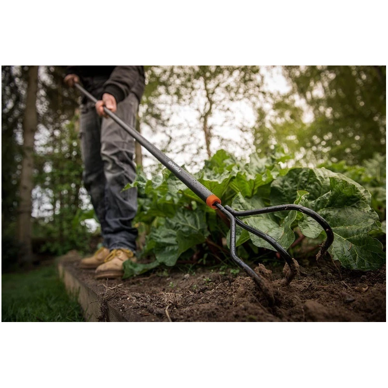 Kultivators fiskars solid 1016034