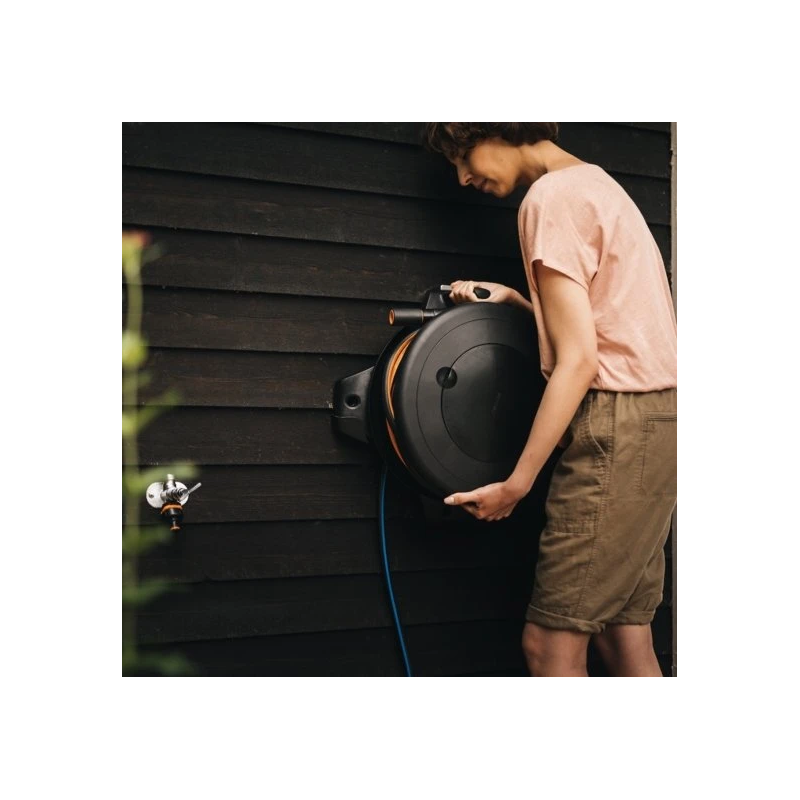 Sienas stiprinājums solid ūdens ratam