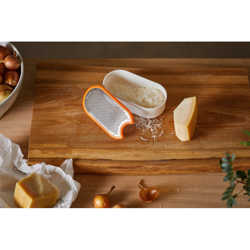 Functionalform divpusēja rīve