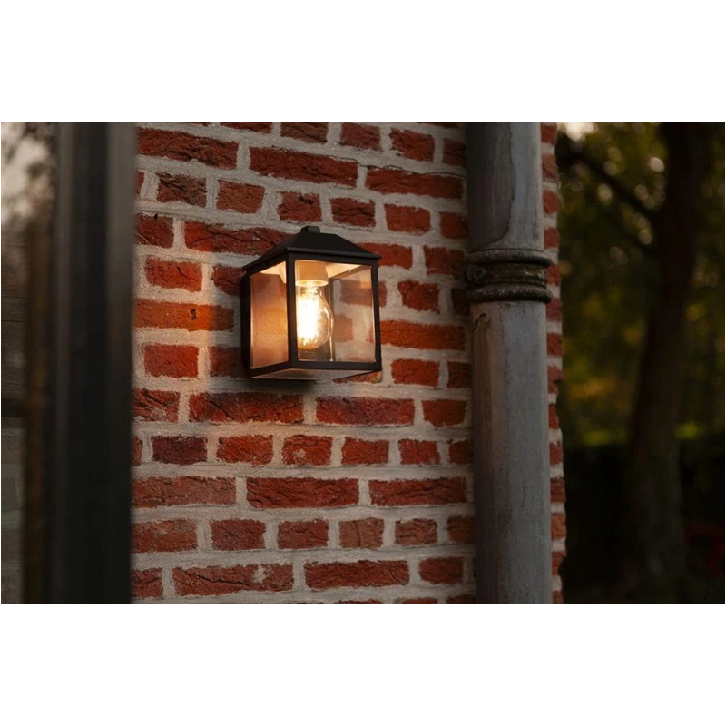 Gaismeklis sienas spire 10w e27 ip44