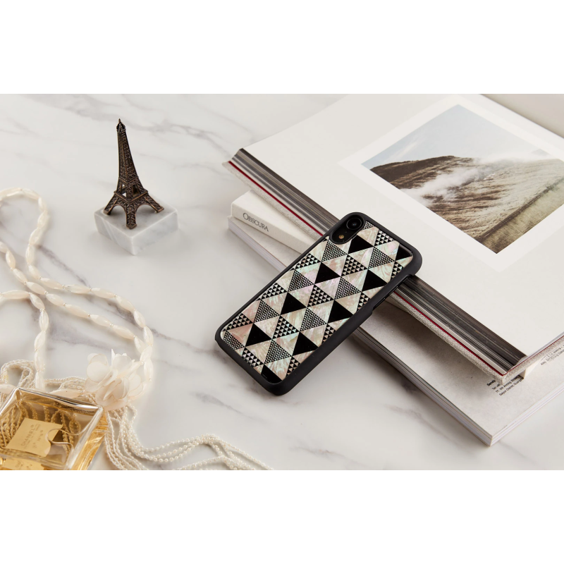 iKins SmartPhone case iPhone XR pyramid black