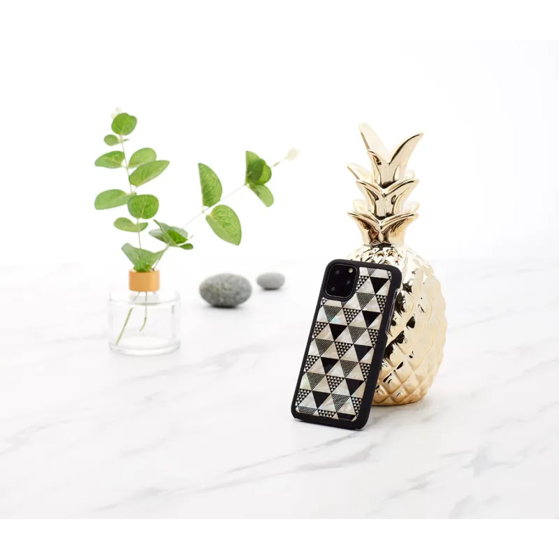 iKins SmartPhone case iPhone 11 Pro pyramid black