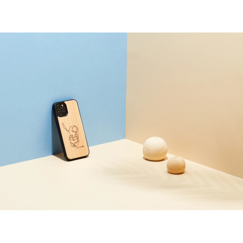 MAN&WOOD case for iPhone 12-12 Pro cat with red fish